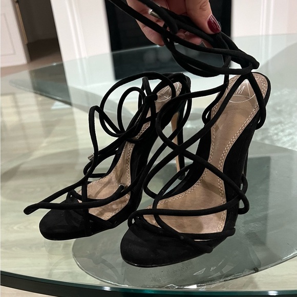 MISSGUIDED Black Strappy Heeled Sandal - Picture 6 of 6